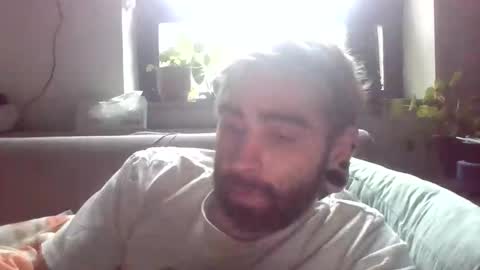 Snapshot of eytab chatting on October 4, 2025, 8:56 am Eytab online show from October 4, 2025, 8:56 am