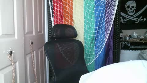 Ezra Naamah online show from February 15, 2026, 7:32 pm