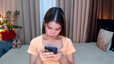 Snapshot of ezrahollywood chatting on December 14, 2024, 11:07 am UR SWEET EZRA online show from December 14, 2024, 11:07 am