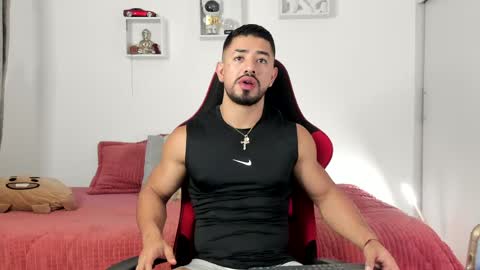 Ezzio Scolaro online show from April 17, 2026, 11:08 pm