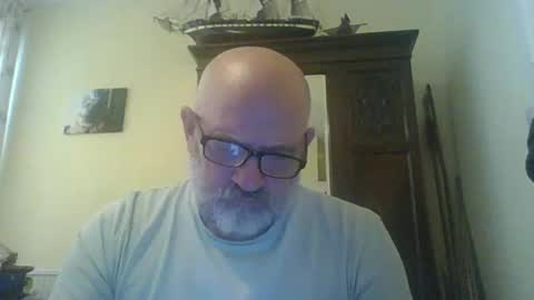 Snapshot of f1zzeek chatting on April 28, 2026, 2:33 pm f1zzeek online show from April 28, 2026, 2:33 pm