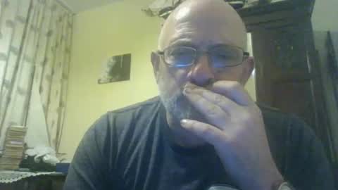 Snapshot of f1zzeek chatting on May 3, 2026, 11:55 pm f1zzeek online show from May 3, 2026, 11:55 pm