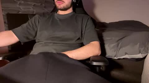 Call me bitch online show from January 27, 2025, 6:31 pm