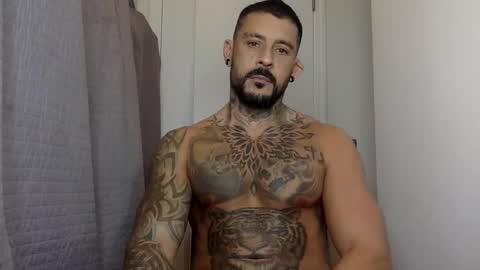 Snapshot of fabianelgalan chatting on January 6, 2025, 3:53 am Fabianelgalan online show from January 6, 2025, 3:53 am