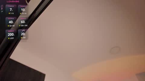 Thianna online show from February 5, 2026, 5:06 pm