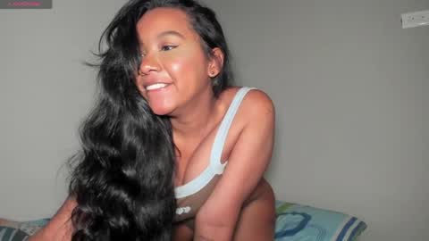 Snapshot of fabianna_laraa chatting on May 24, 2026, 7:35 am Thianna online show from May 24, 2026, 7:35 am