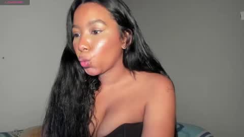 Snapshot of fabianna_laraa chatting on May 27, 2026, 1:57 am Thianna online show from May 27, 2026, 1:57 am
