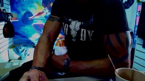 fabxxxl online show from October 22, 2025, 7:19 am