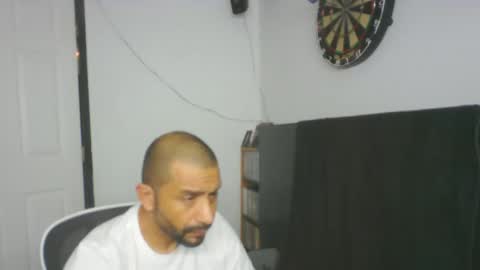 Snapshot of faded805 chatting on June 5, 2026, 11:05 am Mark online show from June 5, 2026, 11:05 am