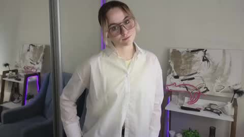 faecavaness online show from November 14, 2025, 5:39 am