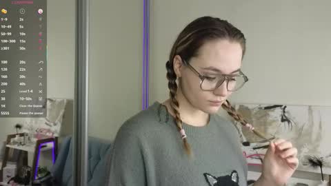 faecavaness online show from November 17, 2025, 7:03 am