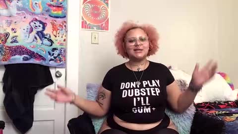 Snapshot of faemami chatting on September 28, 2025, 8:03 pm FaeBae online show from September 28, 2025, 8:03 pm