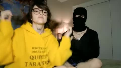 Snapshot of faerienugs chatting on December 17, 2024, 4:34 am Faerie 3 online show from December 17, 2024, 4:34 am