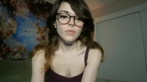 Snapshot of faerienugs chatting on February 7, 2025, 12:42 am Faerie 3 online show from February 7, 2025, 12:42 am