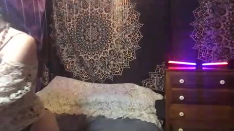 Fae online show from January 13, 2025, 7:54 am