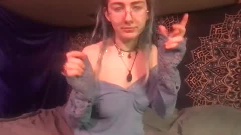 Fae online show from March 5, 2025, 9:48 pm