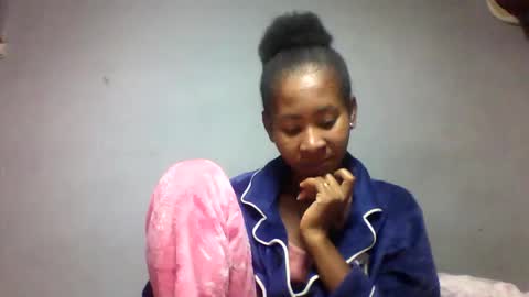 faiqua95 online show from April 21, 2026, 1:42 am