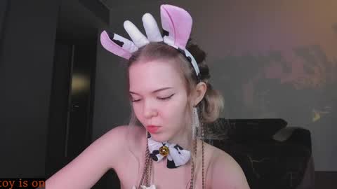 fairy_casey online show from December 10, 2024, 9:33 pm