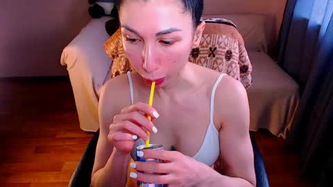 Snapshot of fairy_elli_hot chatting on May 25, 2026, 10:32 am Elli online show from May 25, 2026, 10:32 am