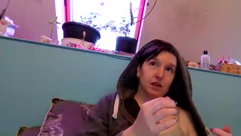 Fairypixieprincess online show from December 18, 2024, 3:33 pm
