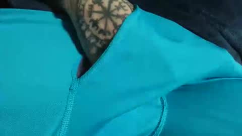 Snapshot of falcon120 chatting on April 4, 2026, 4:37 pm falcon120 online show from April 4, 2026, 4:37 pm