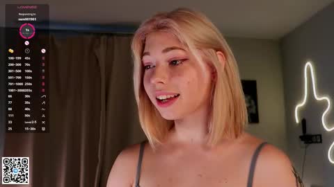 Emilia online show from September 10, 2025, 4:12 am