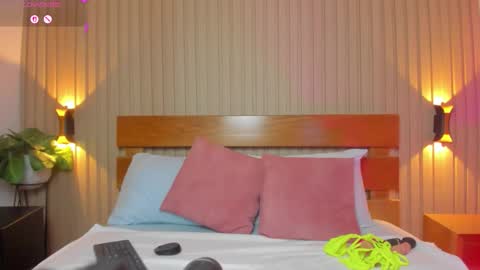 Snapshot of falka_ chatting on January 8, 2026, 7:05 pm F A L K A online show from January 8, 2026, 7:05 pm