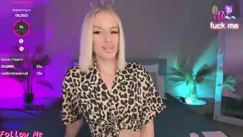 Lana online show from June 19, 2026, 10:24 pm