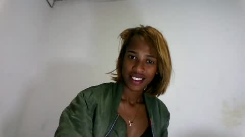 fallinah01 online show from July 25, 2026, 4:10 am