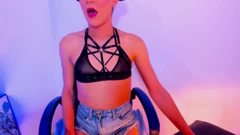 Andrea online show from February 15, 2025, 7:06 am