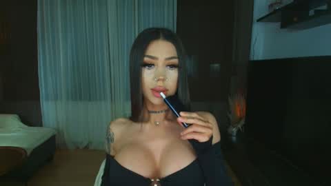 Jennifer online show from April 8, 2026, 7:25 pm