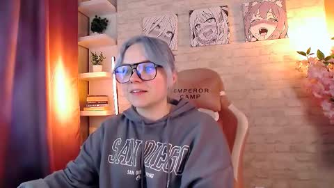 Bella online show from September 30, 2025, 2:55 pm