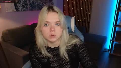 Bella online show from November 21, 2025, 9:41 am