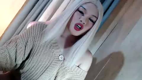DANIELLA - DONT FORGET TO GIVE ME A THUMBSU UP online show from June 25, 2026, 12:54 am