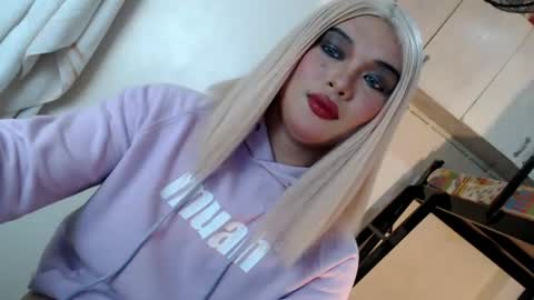 DANIELLA - DONT FORGET TO GIVE ME A THUMBSU UP online show from July 29, 2026, 2:21 am