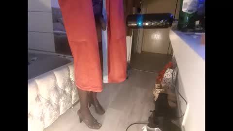 Snapshot of fantasticdeee chatting on January 11, 2025, 6:35 am fantasticdeee online show from January 11, 2025, 6:35 am