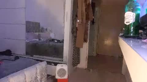 Snapshot of fantasticdeee chatting on January 12, 2025, 4:42 am fantasticdeee online show from January 12, 2025, 4:42 am