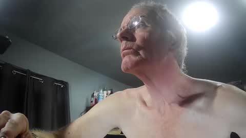 fantasyresort online show from December 17, 2025, 4:07 am