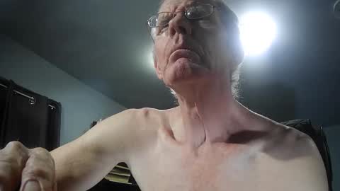 fantasyresort online show from December 21, 2025, 4:30 am