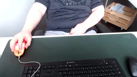 Snapshot of fap_n_play chatting on November 16, 2025, 8:20 am Cardi online show from November 16, 2025, 8:20 am