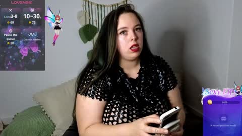 Snapshot of farannaee chatting on December 15, 2024, 8:36 pm Fara online show from December 15, 2024, 8:36 pm