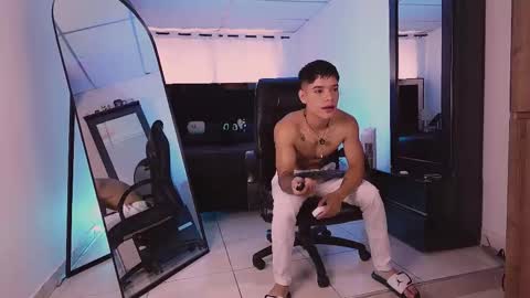 farid_jake_ online show from December 5, 2025, 2:58 pm