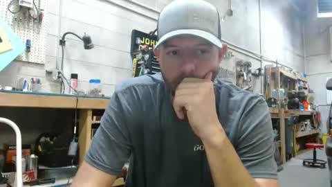 farmboy4720 online show from September 13, 2025, 2:17 pm