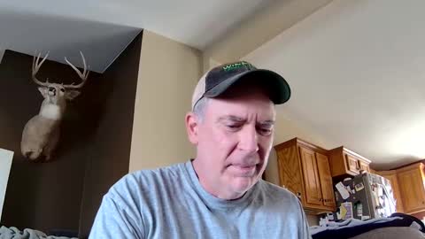 Snapshot of farmerguy33 chatting on February 17, 2026, 9:32 pm farmerguy33 online show from February 17, 2026, 9:32 pm