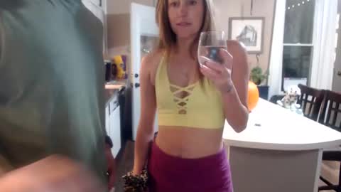 Snapshot of farmgirl__ chatting on October 6, 2025, 11:46 pm FarmGirl and Daddy online show from October 6, 2025, 11:46 pm