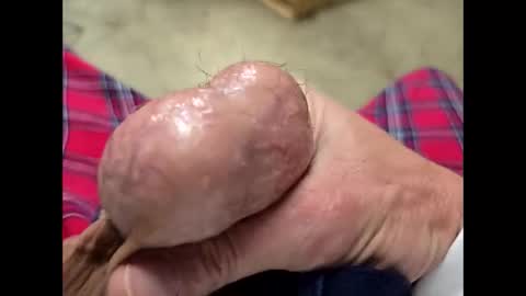 Snapshot of fartinmymouthplz chatting on October 29, 2025, 2:36 am fartinmymouthplz online show from October 29, 2025, 2:36 am