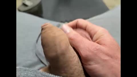 Snapshot of fartinmymouthplz chatting on December 17, 2025, 3:34 am fartinmymouthplz online show from December 17, 2025, 3:34 am