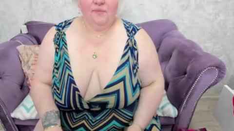 Snapshot of fashiona chatting on January 19, 2025, 8:50 am fashiona online show from January 19, 2025, 8:50 am