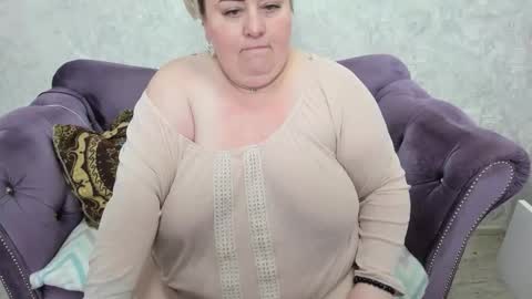 Snapshot of fashiona chatting on September 21, 2025, 5:09 am fashiona online show from September 21, 2025, 5:09 am