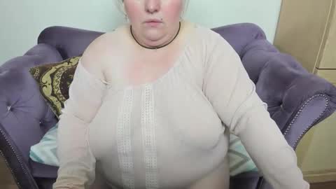 Snapshot of fashiona chatting on October 5, 2025, 4:33 am fashiona online show from October 5, 2025, 4:33 am